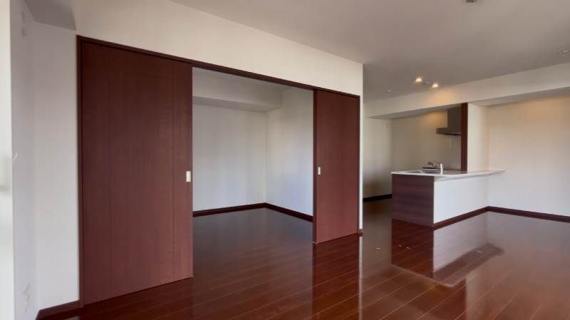 Prestige Makishi Tower 3LDK Apartment for Sale in Naha, Okinawa - Thumbnail 4