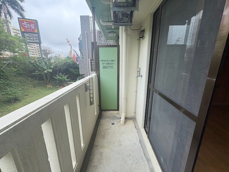 1K Apartment for Rent in Urasoe, Okinawa - 25.2 sqm - Thumbnail 2