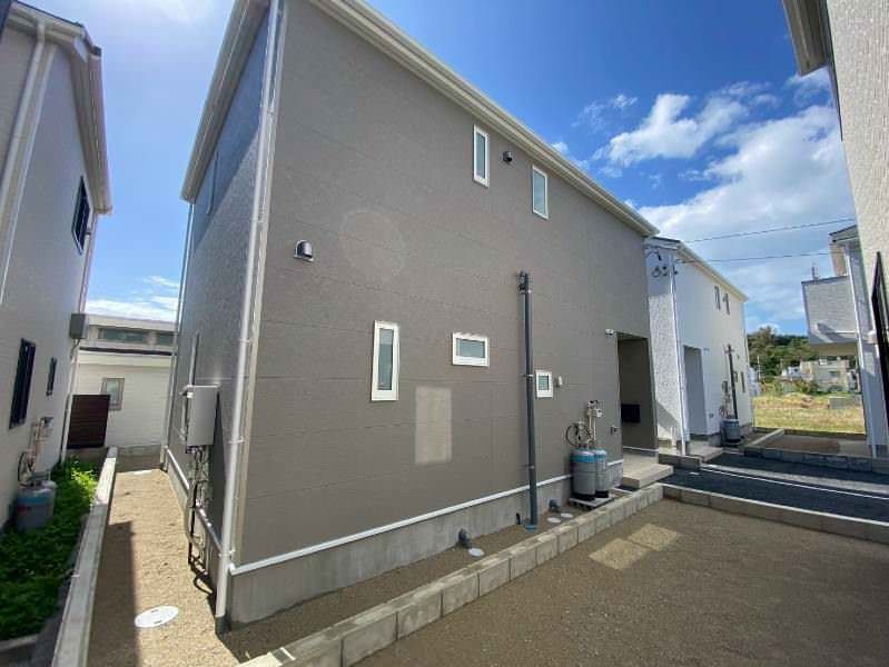 New 3LDK House for Sale in Uruma, Okinawa - 2026 Build - Thumbnail 2