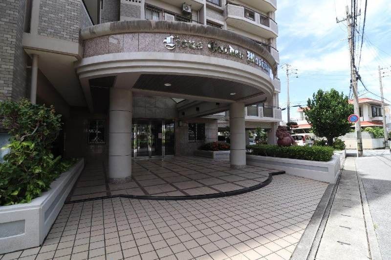 Renovated 3LDK Apartment in Lions Garden Mashiki, Ginowan - Thumbnail 4