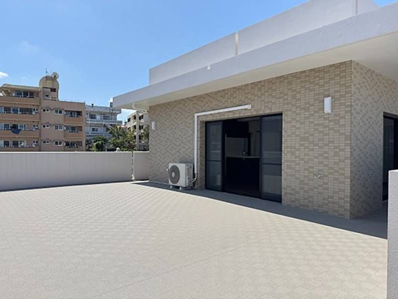 Penthouse 3LDK 158m² in Ginowan, Okinawa with Ocean Views - Thumbnail 3