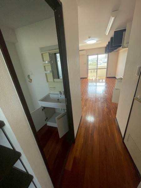 Sakura Mansion Yaese 2LDK Apartment for Rent in Okinawa - Thumbnail 4