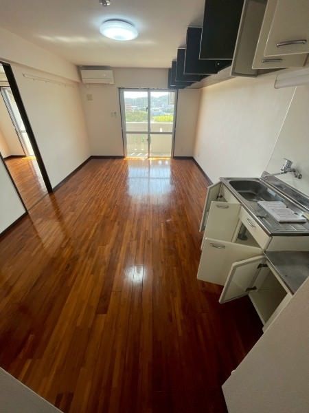 Sakura Mansion Yaese 2LDK Apartment for Rent in Okinawa - Thumbnail 2