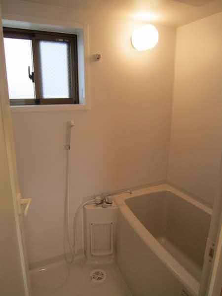 2LDK Apartment for Rent in Naha City, Okinawa with Free Internet - Thumbnail 4