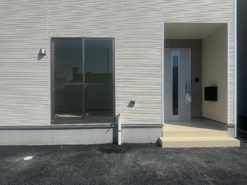 New 4LDK House in Ginowan Village, Okinawa for Sale - Thumbnail 4