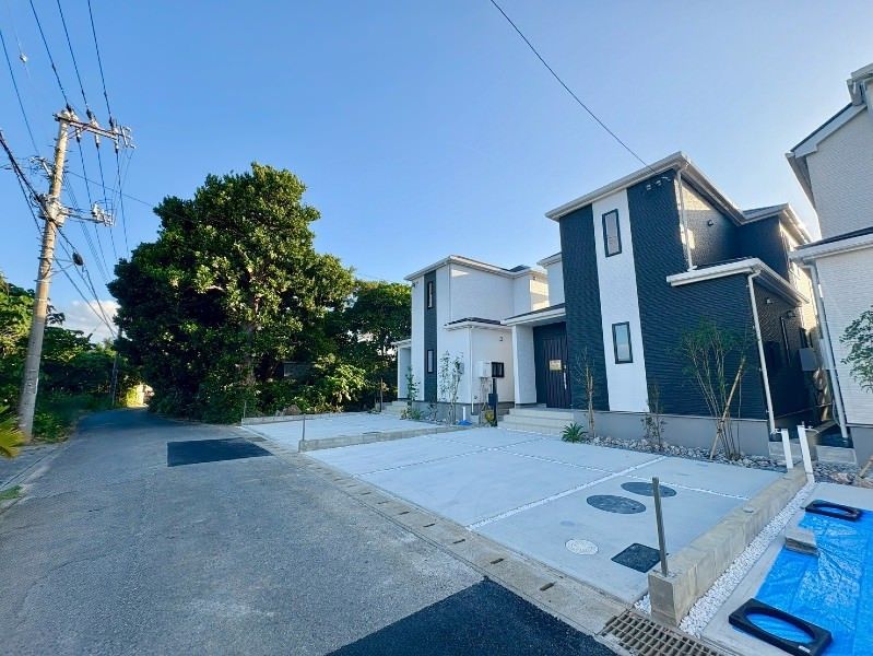 New 4LDK Detached House for Sale in Uruma City, Okinawa - Thumbnail 2