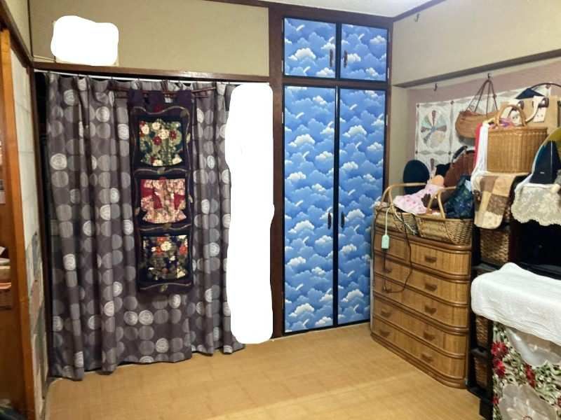 2LDK Apartment with Storage in Naha Oroku, Okinawa - Thumbnail 3