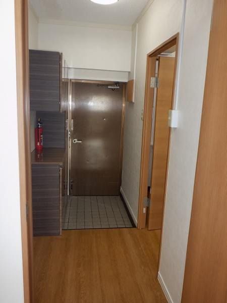 1LDK Apartment for Rent in Urasoe, Okinawa - Yuasahaimu A Building - Thumbnail 2