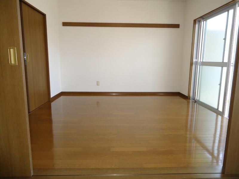 Oasis Sho 2DK Apartment for Rent in Kin Town, Okinawa - Thumbnail 3