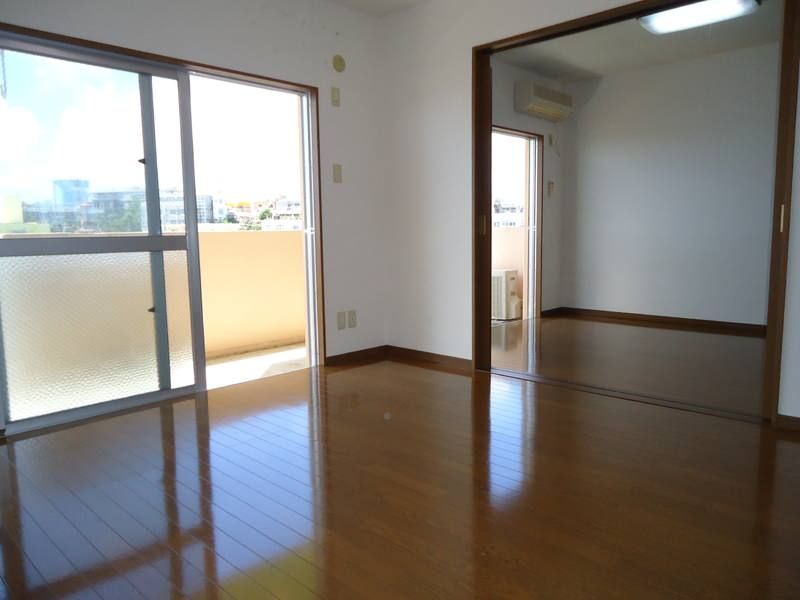Oasis Sho 2DK Apartment for Rent in Kin Town, Okinawa - Thumbnail 2