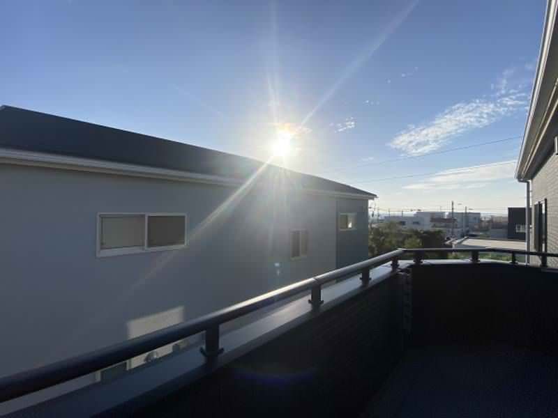 New 3LDK House in Uruma City with 6 Parking Spaces & Premium Features - Thumbnail 4