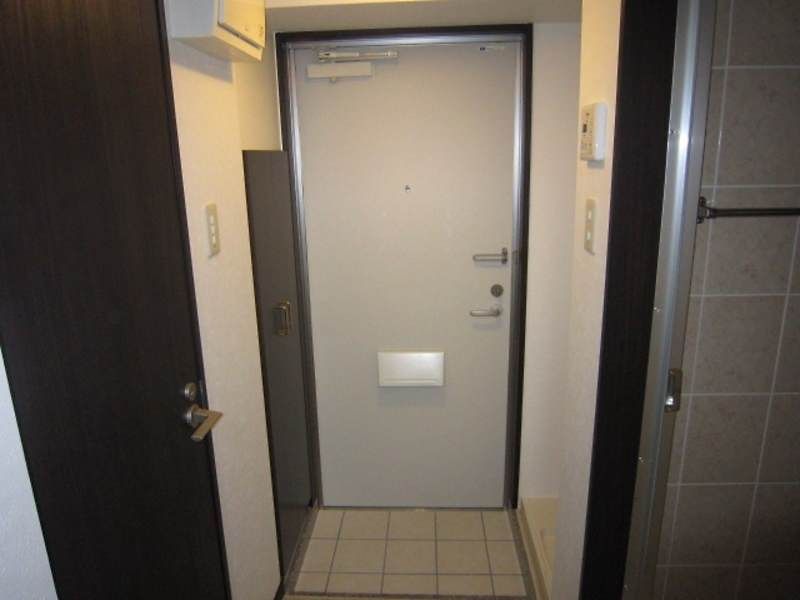 1R Apartment for Rent in Urasoe City, Okinawa - Thumbnail 2