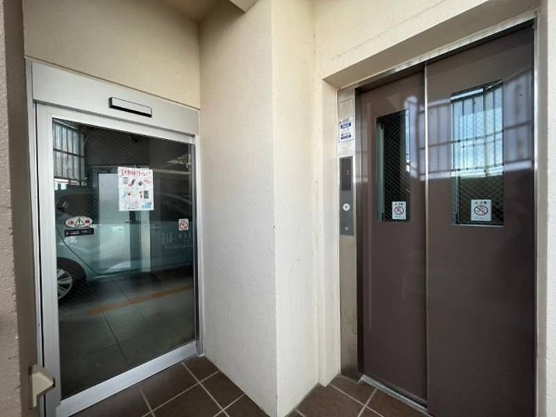 1R Apartment for Rent in Urasoe City, Okinawa - Thumbnail 3