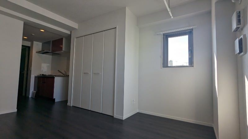 Modern 1R Apartment for Rent in Naha Makishi, Near Kokusai-dori - Thumbnail 4