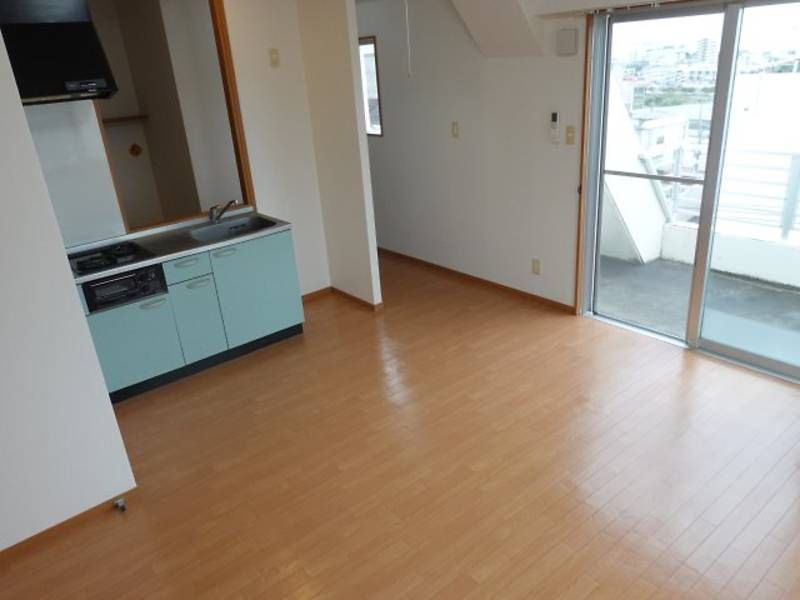 1LDK Apartment for Rent in Ginowan City, Okinawa - Thumbnail 3