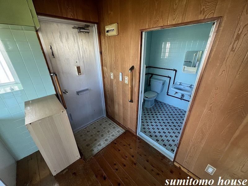 2DK Apartment for Rent in Yamaguchi, Okinawa City - No Key Money - Thumbnail 3