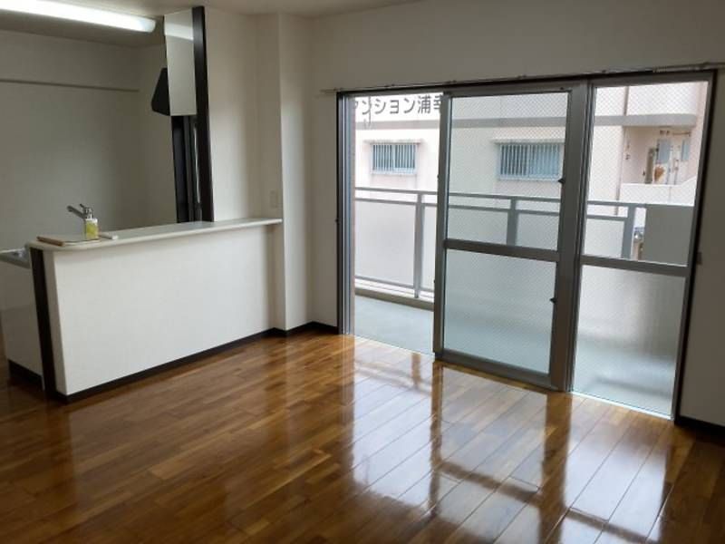 2LDK Apartment for Rent in Urasoe, Okinawa - 55 sqm - Thumbnail 4
