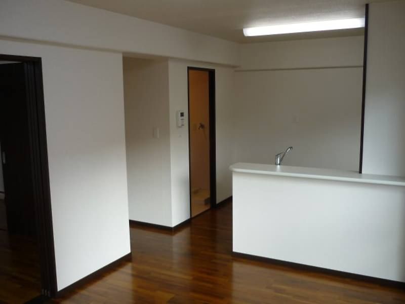 2LDK Apartment for Rent in Urasoe, Okinawa - 55 sqm - Thumbnail 3