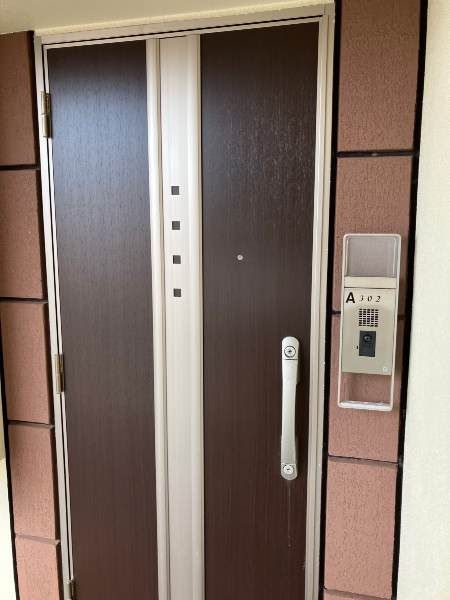 Oceanfront 1LDK Apartment with View in Chatan, Okinawa - Thumbnail 4