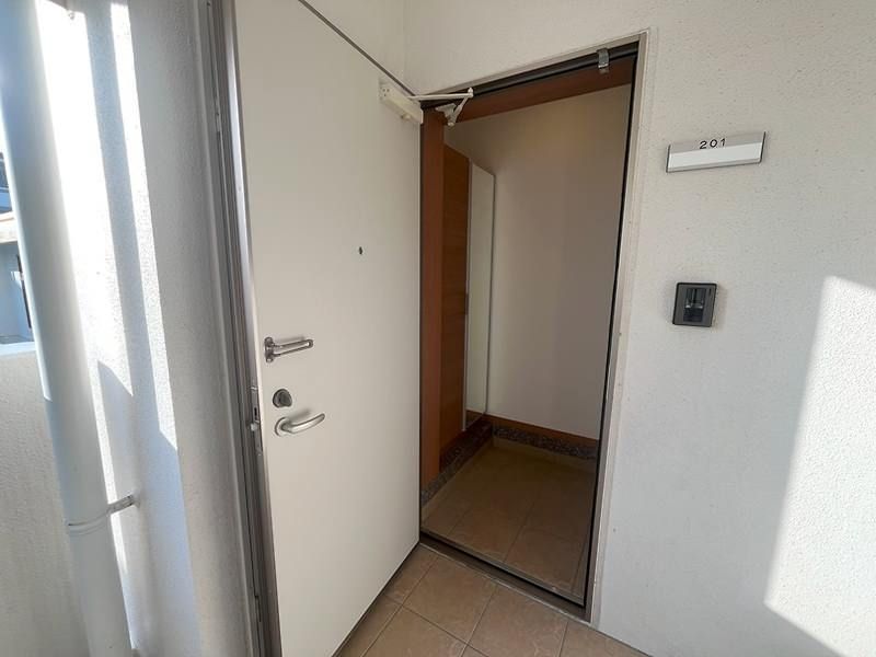 2LDK Apartment for Rent in Urasoe, Okinawa - 54.77 sqm - Thumbnail 2