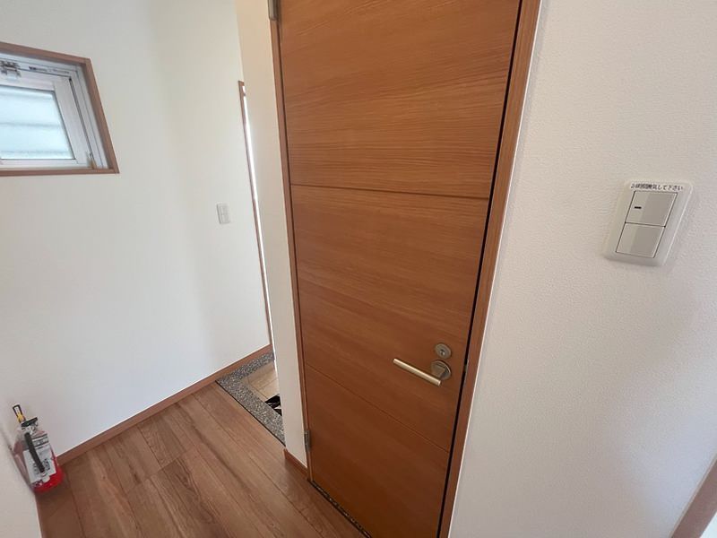 2LDK Apartment for Rent in Urasoe, Okinawa - 54.77 sqm - Thumbnail 3
