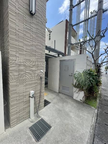 Pet-Friendly 1LDK Apartment for Rent in Chatan, Okinawa - Thumbnail 2