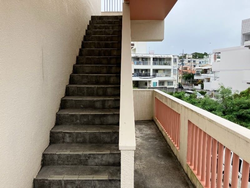 2DK Apartment for Rent in Urasoe, Okinawa – 33 sqm RC Build - Thumbnail 4