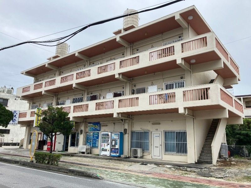 2DK Apartment for Rent in Urasoe, Okinawa – 33 sqm RC Build - Thumbnail 2