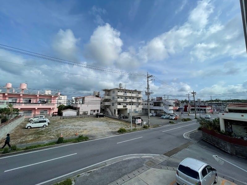 3DK Apartment for Rent in Uruma City, Okinawa - Thumbnail 4