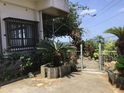 Detached house for sale in Yacha, Motobu Town (reinforced concrete, corner lot, ownership, 5K, 35 million yen) | Okinawa property information [Go Home] No. 7854-1 — Image 1, Motobu, Okinawa