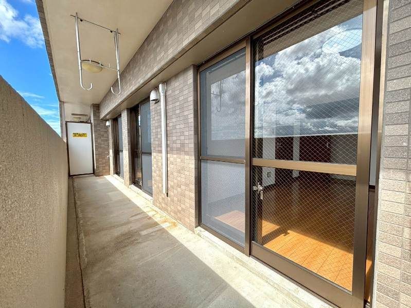 3LDK Apartment for Rent in Okinawa City, Okinawa - Thumbnail 3