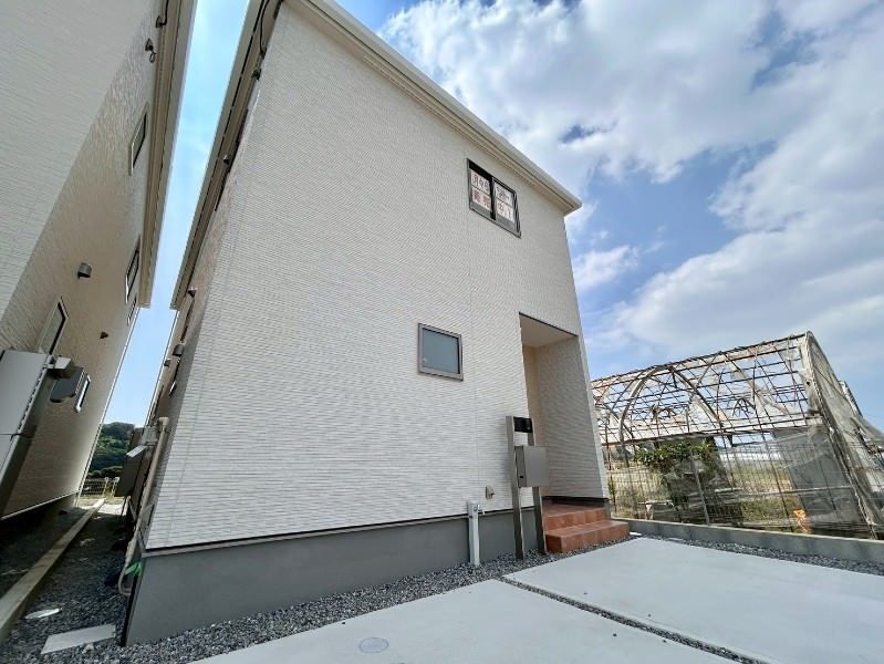 New 3LDK Detached House for Sale in Yaese Town, Okinawa - Thumbnail 3