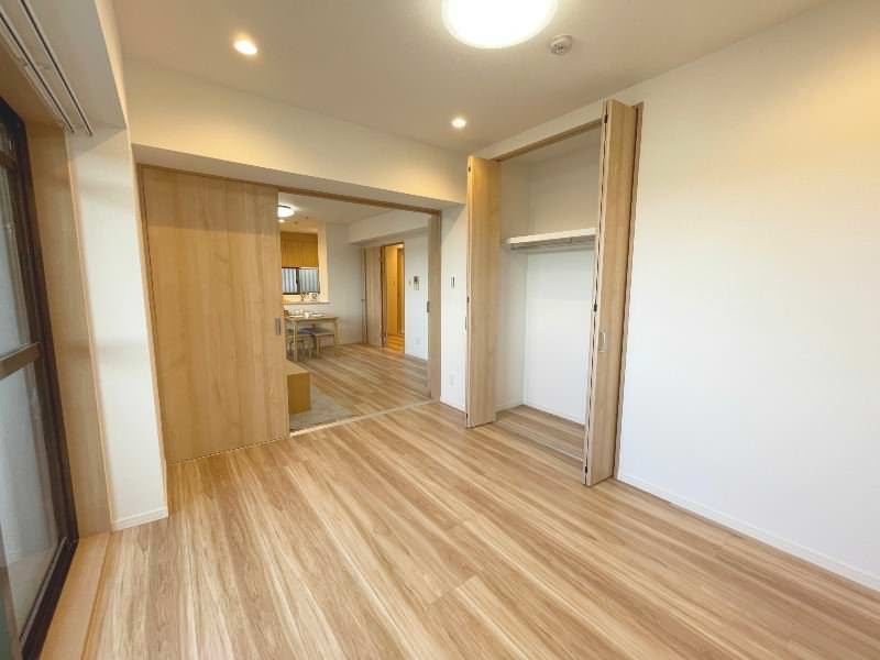 Renovated 3LDK Apartment with City Views in Court Village Naha - Thumbnail 4