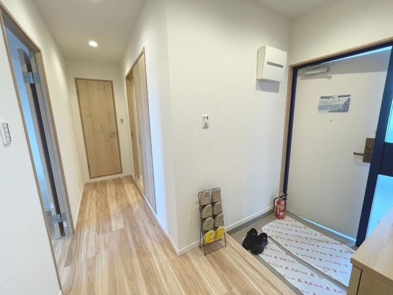 Renovated 3LDK Apartment with City Views in Court Village Naha - Thumbnail 2