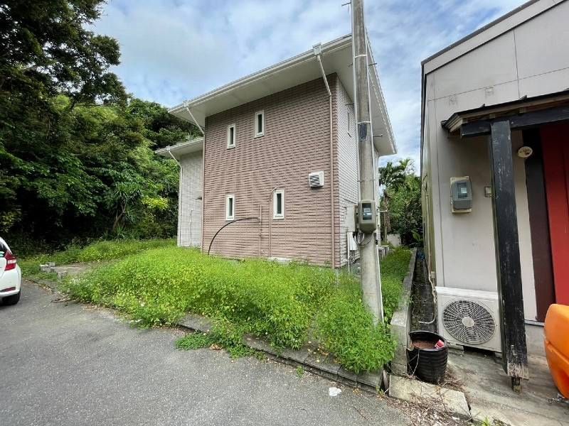 Spacious 2LDK House with Large Garden in Yaese Town, Okinawa - Thumbnail 4