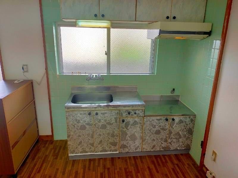2DK Apartment for Rent in Ginowan, Okinawa - 40,000 Yen - Thumbnail 4