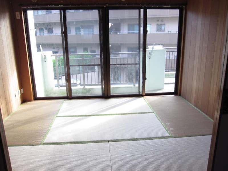 3DK Apartment for Rent in Ginowan City, Okinawa - Thumbnail 4