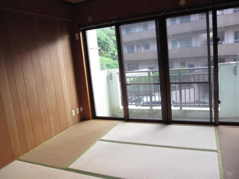 3DK Apartment for Rent in Ginowan City, Okinawa - Thumbnail 3
