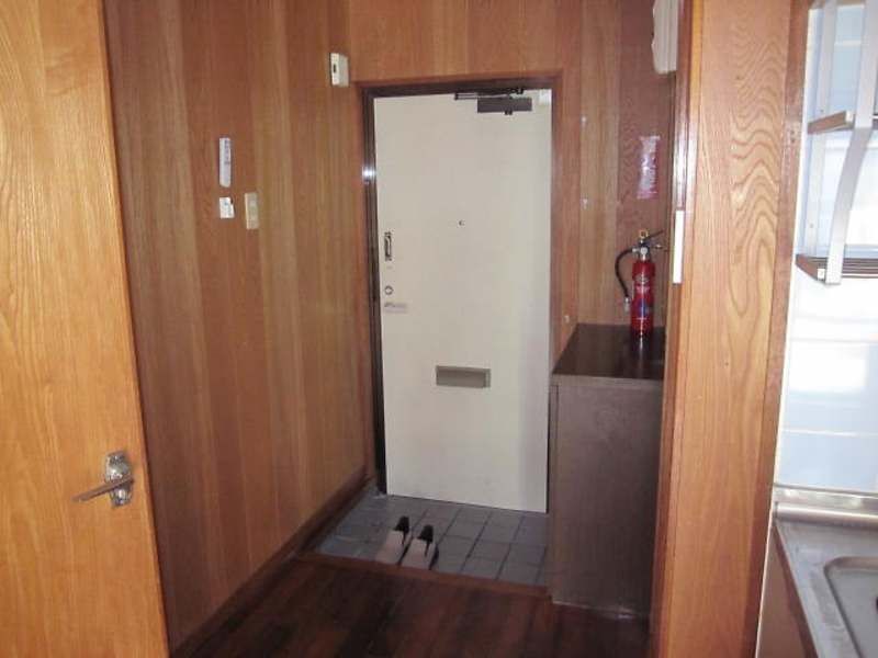 3DK Apartment for Rent in Ginowan City, Okinawa - Thumbnail 2