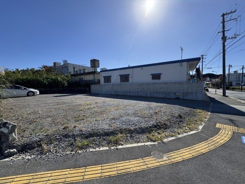 Land for Sale in Itoman, Okinawa - Shop & Residence Potential - Thumbnail 2