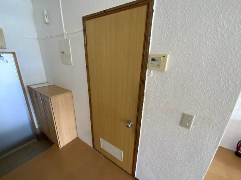 1LDK Apartment for Rent in Ginowan City, Okinawa - Thumbnail 2