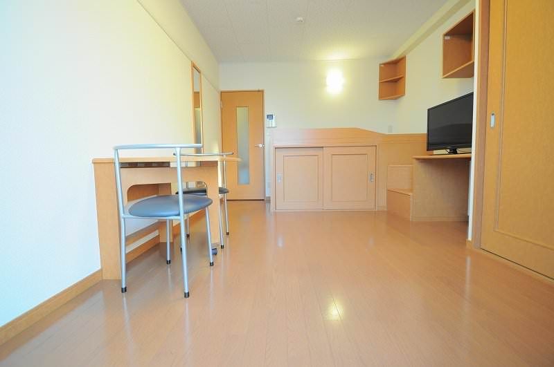 Furnished 1K Apartment for Rent in Haebaru, Okinawa - Zero Deposit - Thumbnail 3