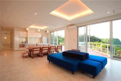 Ocean View Property with Two Buildings in Onna Village — Image 3, Onna, Okinawa