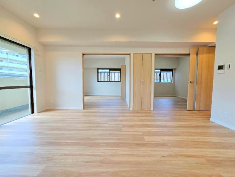 3LDK Apartment for Sale in Asato, Naha, Okinawa - 67.31m² - Thumbnail 4