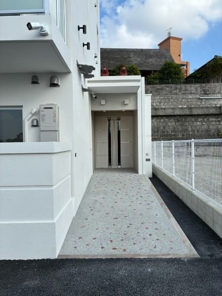 New 1K Apartment in Naha with Art Design & Full Amenities - Thumbnail 2