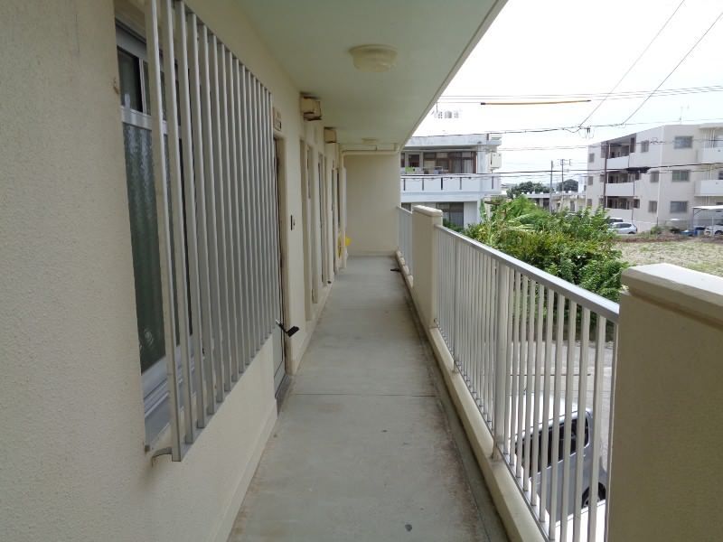 3DK Apartment for Rent in Iraha, Tomigusuku, Okinawa - Thumbnail 2