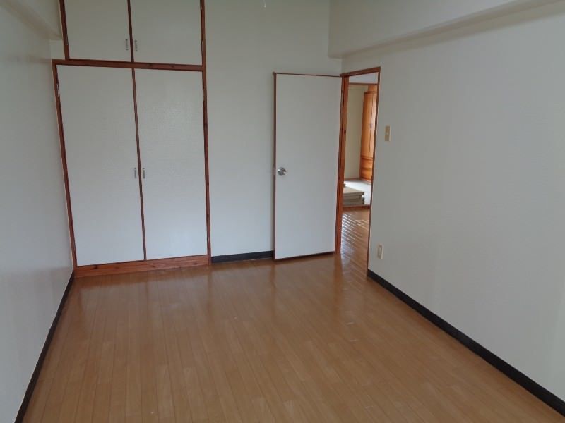 3DK Apartment for Rent in Iraha, Tomigusuku, Okinawa - Thumbnail 4