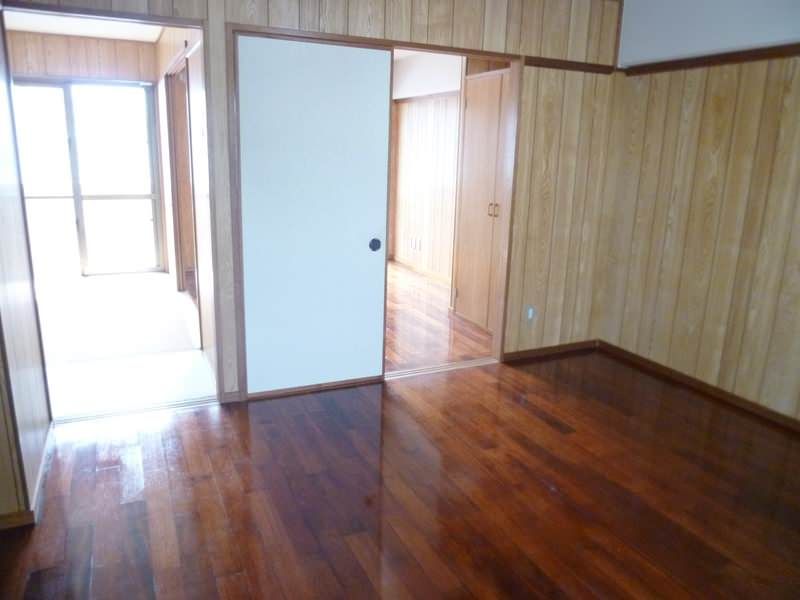 Rental 2DK Apartment in Tsukugawa, Naha City, Okinawa - Thumbnail 4