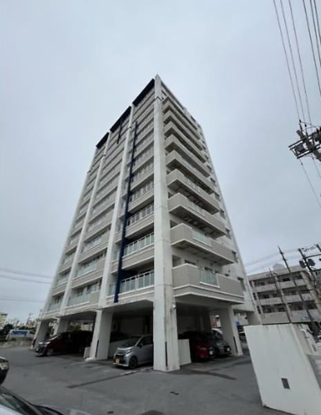 4LDK Apartment for Rent in Nakagusuku, Okinawa - 79.9 sqm - Image 1