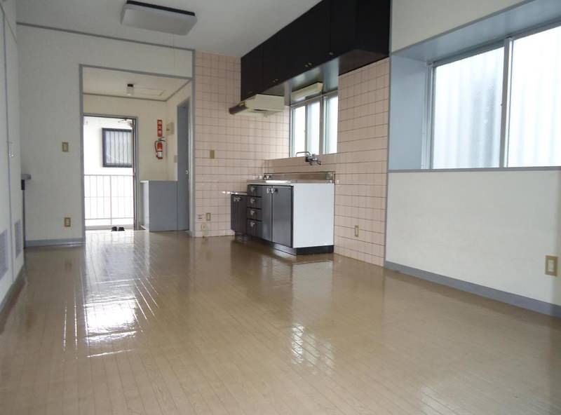 Potato Room 1R Apartment for Rent in Awase, Okinawa City - Thumbnail 2